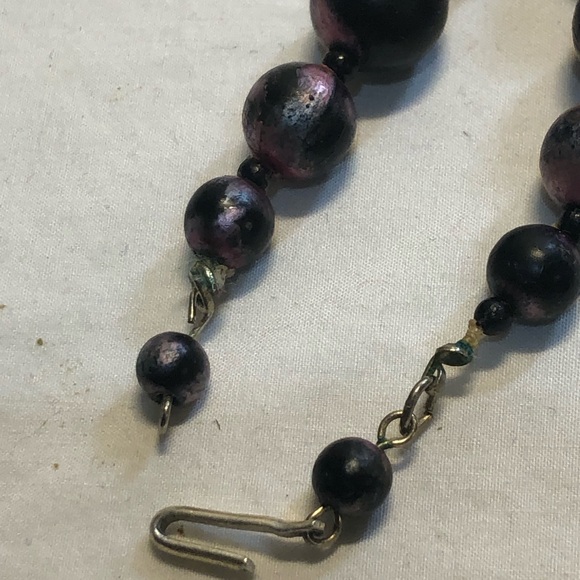 Vintage Costume Jewelry Necklace with Matching Clip on Earrings Pink/Purple - Picture 2 of 13